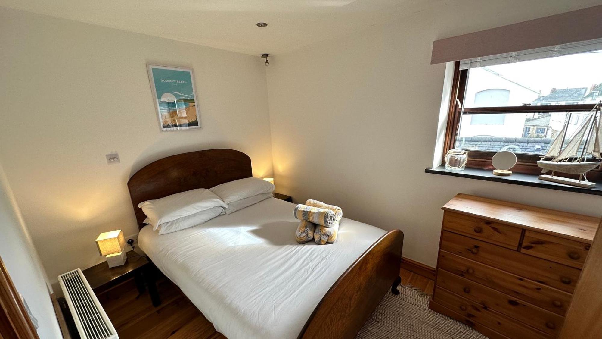 Penthouse 3 - Spacious Harbourside Apartment With Stunning Sea Views Penzance Exterior photo